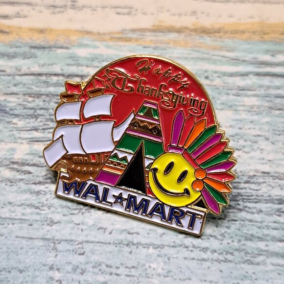 Wal-Mart Associate Employee Pin Thanksgiving Holiday Smiley - Picture 1 of 2